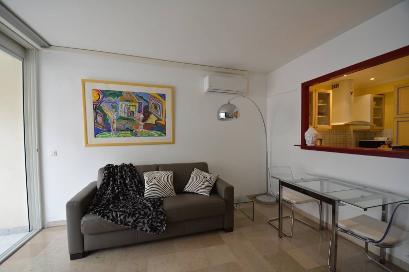 Location de vacances - Appartement à Cannes - Salon et cuisine américaine