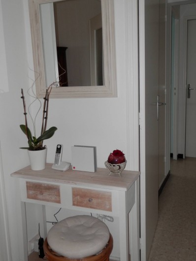 Location de vacances - Appartement à Bandol - entrée  appartement N2
