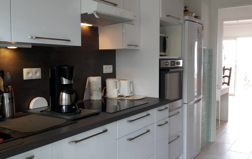 Location de vacances - Appartement à Bandol - cuisine équipée appartement N1