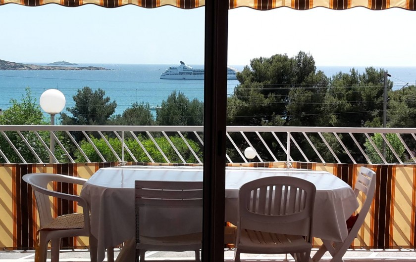Location de vacances - Appartement à Bandol - VUE DU BALCON  Appartement N2