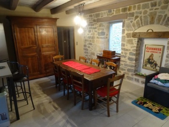 Location de vacances - Gîte à Fontaneilles - Pièce 1 coin salle à manger