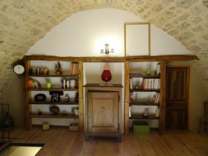 Location de vacances - Gîte à Fontaneilles - Pièce de vie 2 à l'étage : bibliothèque