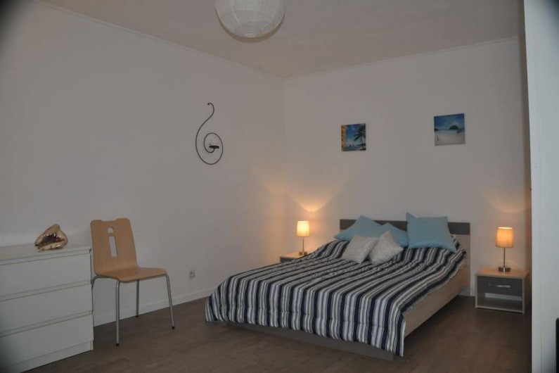 Location de vacances - Villa à Saint-Martin-de-Seignanx - chambre 1 - 1 lit double 140*190