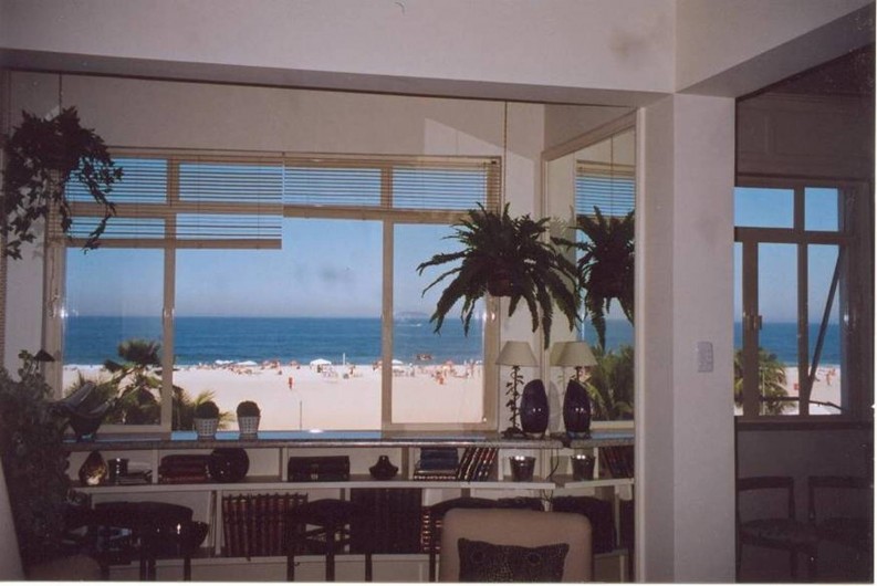 Location de vacances - Appartement à Rio de Janeiro - Vue direct sur plage et Mer depuis le séjour