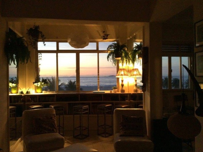 Location de vacances - Appartement à Rio de Janeiro - Vue du coucher de soleil depuis grand Salon