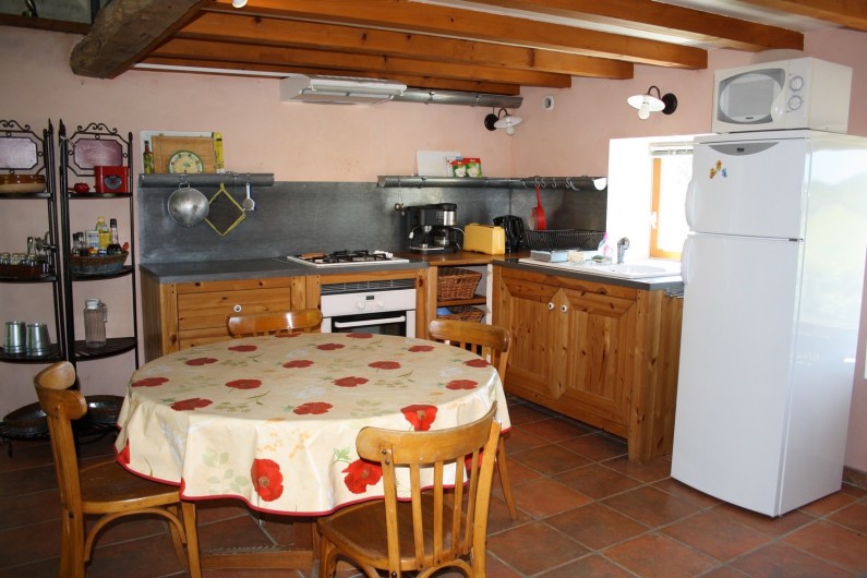Location de vacances - Gîte à Vaunaveys-la-Rochette - Le coin cuisine/salle à manger