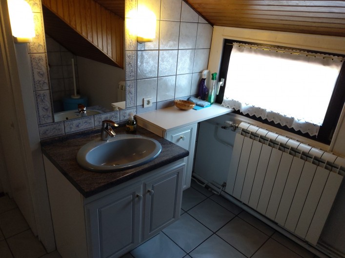 Location de vacances - Gîte à Bussang - Grand Appartement - Salle de bains