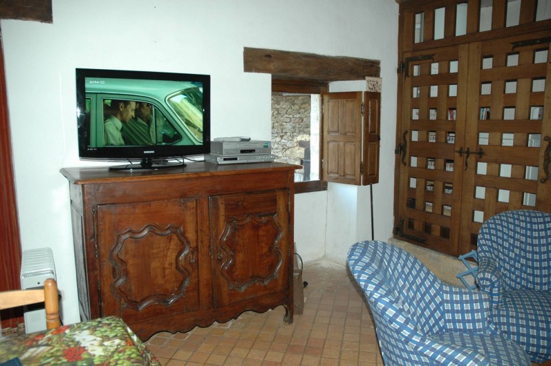 Location de vacances - Maison - Villa à Bézenac - Dans le coin salon, télévision, DVD, Magnétoscope