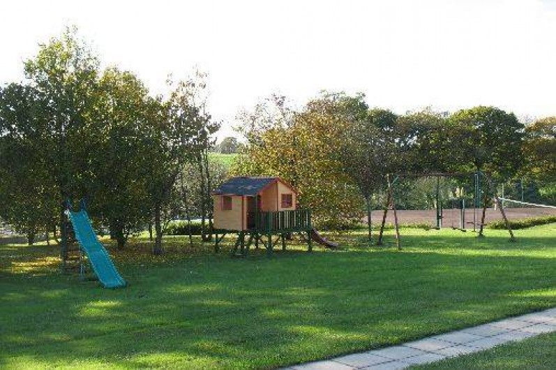 Location de vacances - Gîte à Clohars-Carnoët - Parc:       Coin jeux enfants