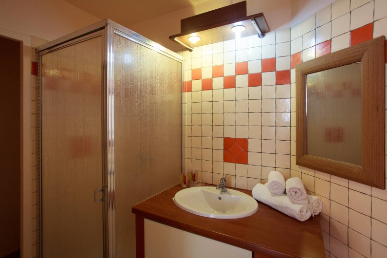 Location de vacances - Appartement à Le Diamant - salle d'eau - appartement