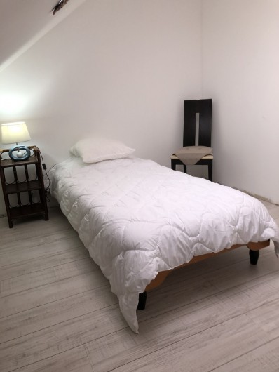 Location de vacances - Gîte à Ville-Langy - chambre 2 lits en 90 étage