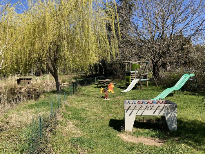 Location de vacances - Chalet à Saissac - aire de jeux arborée