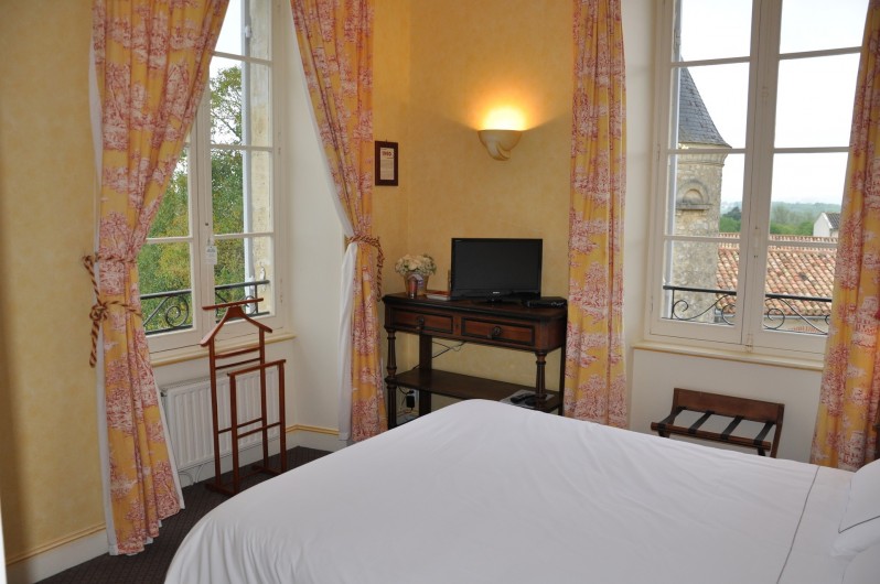 Location de vacances - Château - Manoir à Beychac-et-Caillau - Chambre  1990