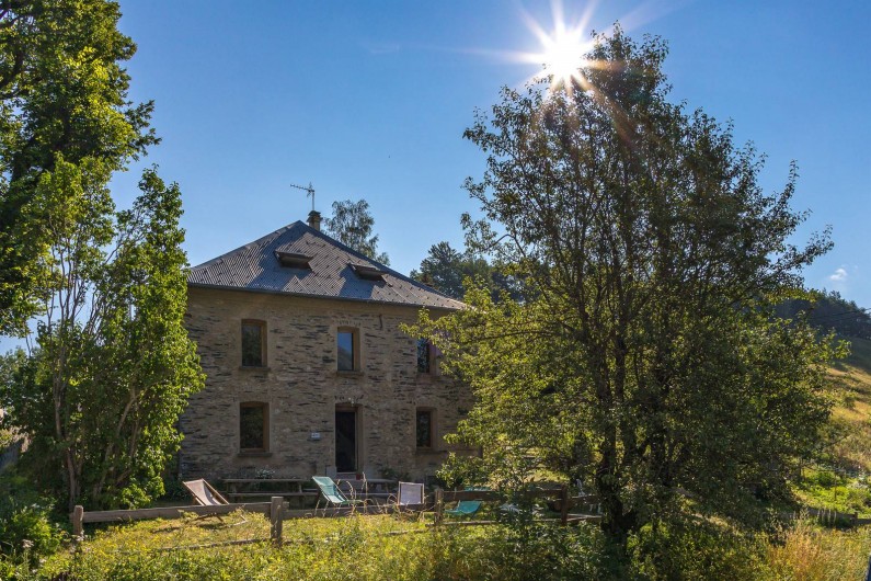 Location de vacances - Gîte à Ornon - Le Gîte et sa terrasse