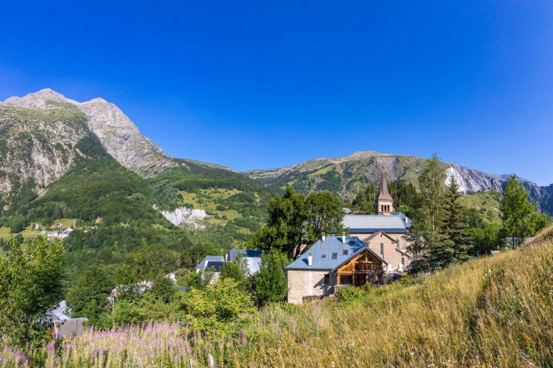 Location de vacances - Gîte à Ornon - Le gîte et  vue sur le Plateau du Taillefer