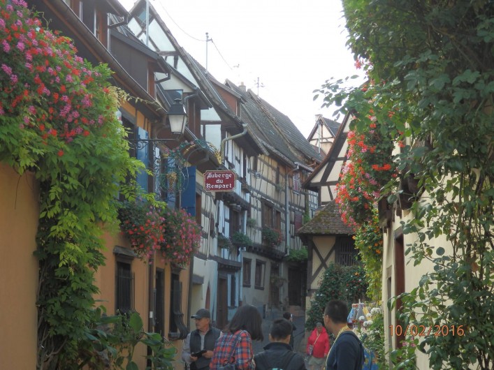 Location de vacances - Mas à Eguisheim - rue du rempart sud dans le village