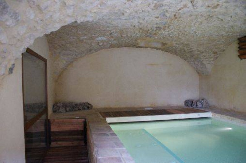 Location de vacances - Maison - Villa à Vallon-Pont-d'Arc - Piscine intérieure chauffé