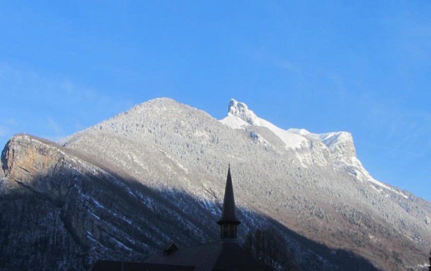 Location de vacances - Appartement à Faverges - Vue de l'appartement en hiver