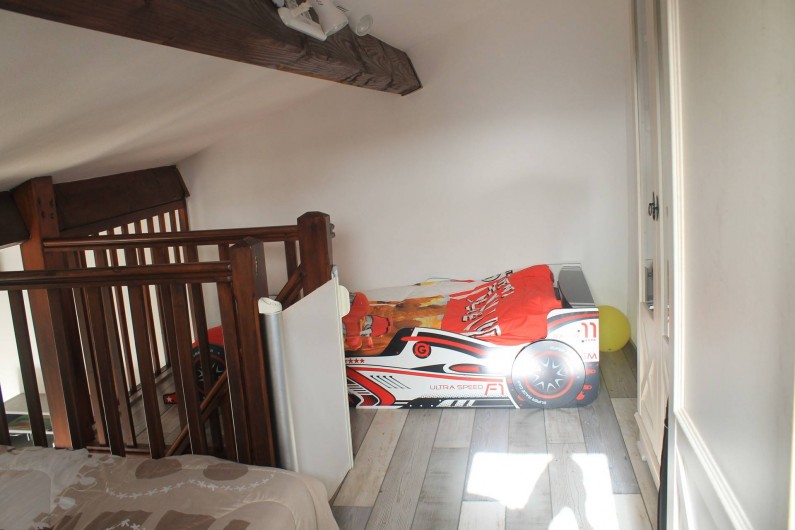 Location de vacances - Maison - Villa à Le Lavandou - lit voiture enfant