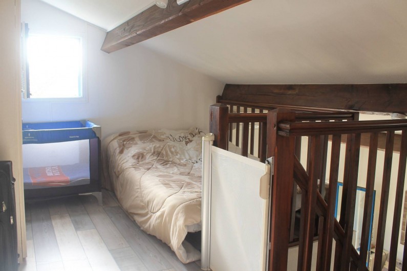 Location de vacances - Maison - Villa à Le Lavandou - lit deux places lit bébé