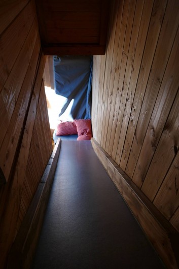 Location de vacances - Chambre d'hôtes à Saint-Martial-Entraygues - Toboggan dans la cabane "Des Chesnaies"