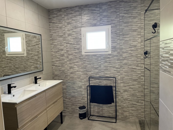 Location de vacances - Villa à Montpon-Ménestérol - SALLE D EAU