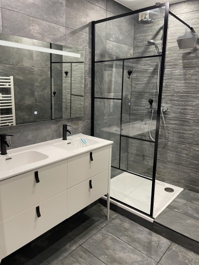 Location de vacances - Villa à Montpon-Ménestérol - SALLE D EAU