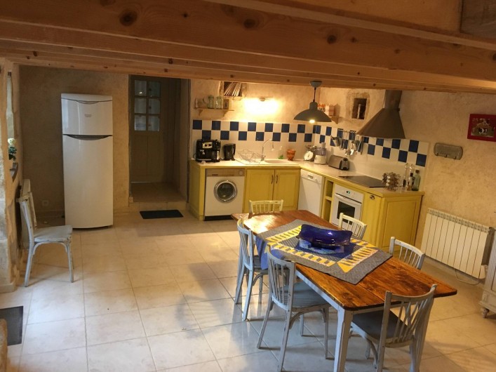 Location de vacances - Gîte à Xaintray - Cuisine 28 m²