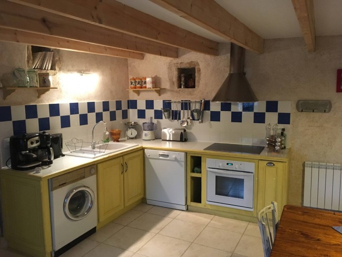 Location de vacances - Gîte à Xaintray - Coin cuisine équipé