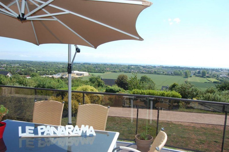 Location de vacances - Villa à Barneville-Carteret - Terrasse + vue mer