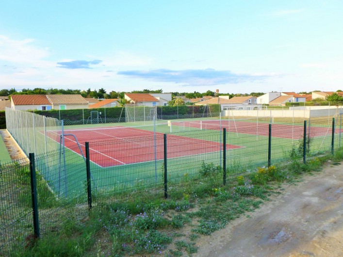 Location de vacances - Maison - Villa à Vic-la-Gardiole - courts de tennis