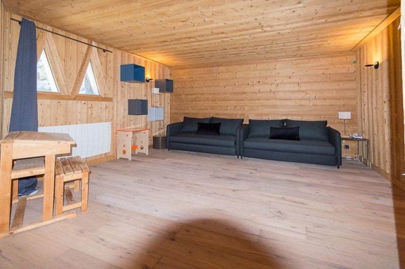 Location de vacances - Chalet à Megève - dortoir avec 2 canapé lits couchage quotidien pour 4 pers : idéal enfants !