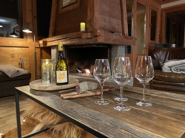 Location de vacances - Chalet à Megève - apero cheminée (bois compris)