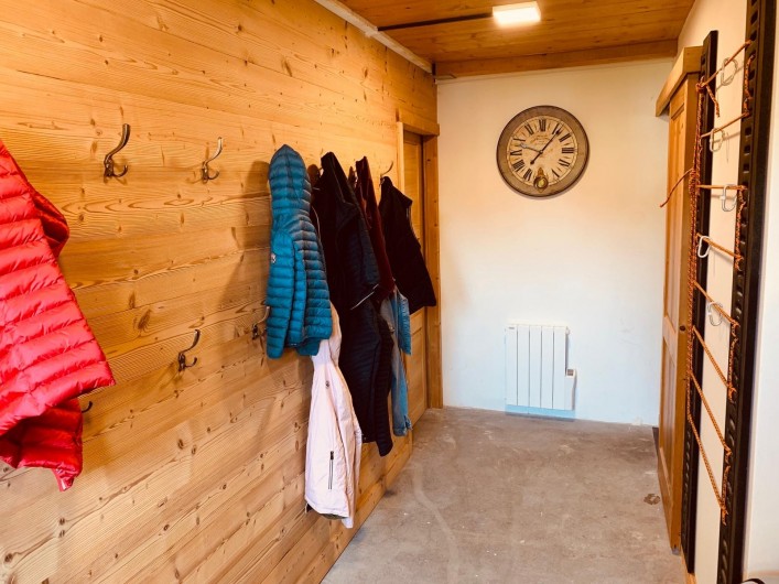 Location de vacances - Chalet à Megève - grand local à ski chauffé