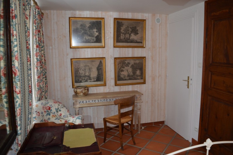 Location de vacances - Appartement à Trézioux - autre vue chambre n°1