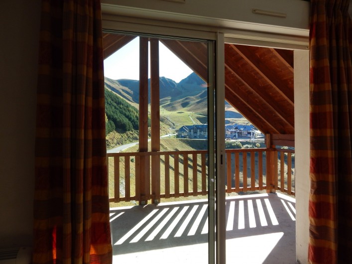 Location de vacances - Appartement à Loudenvielle - Vue de la terrasse de 12 M², l'été.