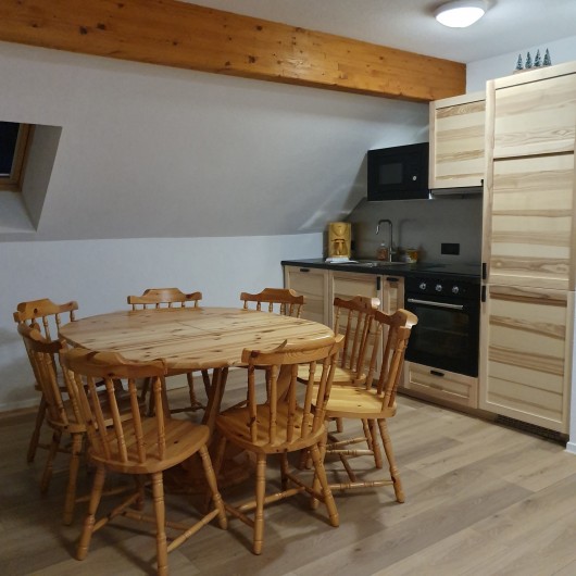 Location de vacances - Appartement à Loudenvielle - Le coin repas entièrement neuf !