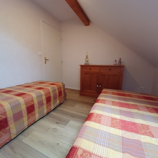 Location de vacances - Appartement à Loudenvielle - La chambre avec lits jumeaux.