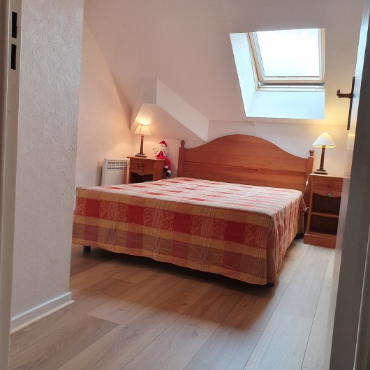 Location de vacances - Appartement à Loudenvielle - La chambre parentale.
