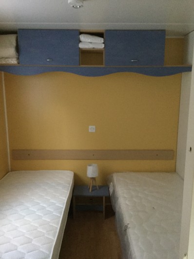 Location de vacances - Bungalow - Mobilhome à Ocana - Chambre 2 lits simples
