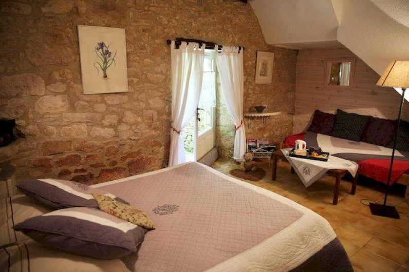Location de vacances - Chambre d'hôtes à Valojoulx - Chambre IRIS