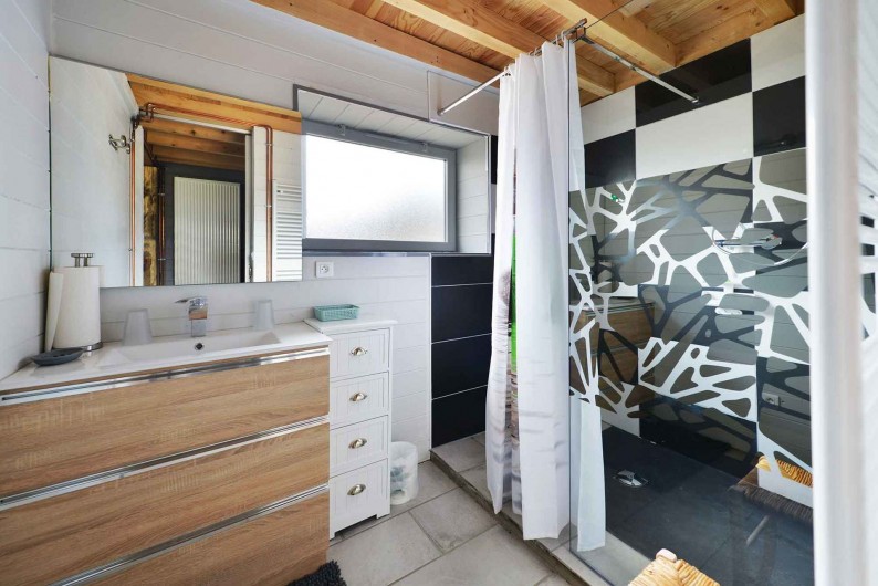 Location de vacances - Gîte à La Salvetat-Peyralès - Gîte 2 - Salle de bain