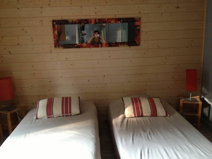 Location de vacances - Gîte à Brouvelieures - Chambre ROUGE partie MAISON