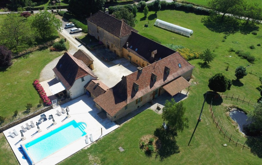 Location de vacances - Gîte à Saint-Médard-d'Excideuil - La Propriété