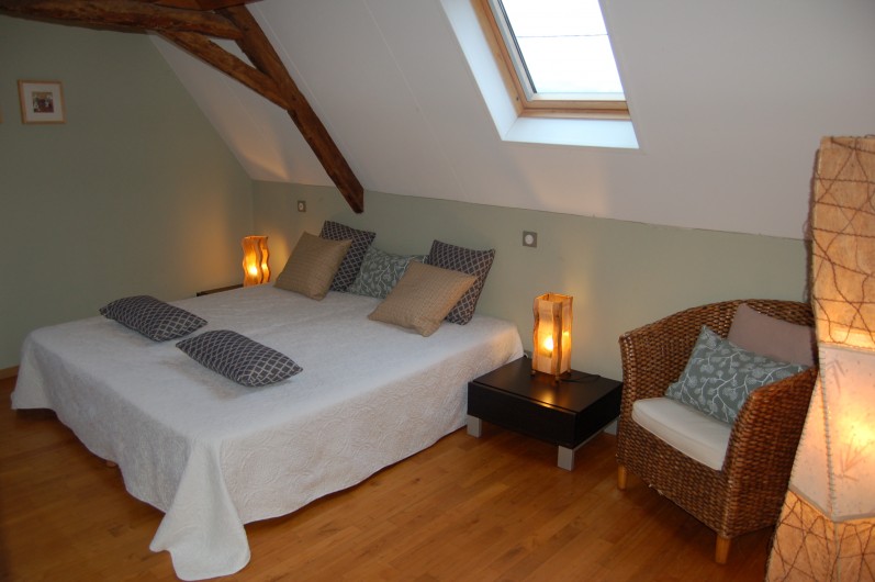 Location de vacances - Gîte à Saint-Médard-d'Excideuil - chambre 6 gîte Les Figuiers