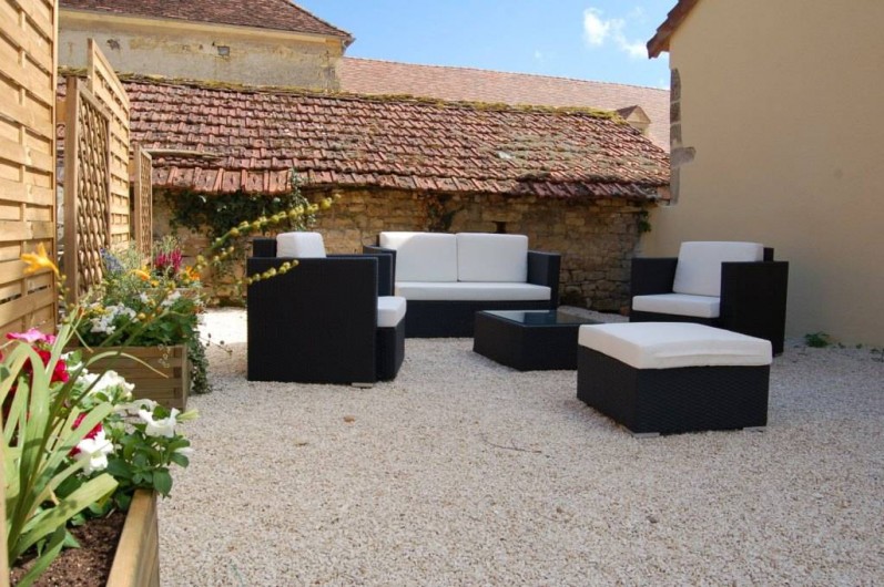 Location de vacances - Gîte à Saint-Médard-d'Excideuil - Salon de jardin