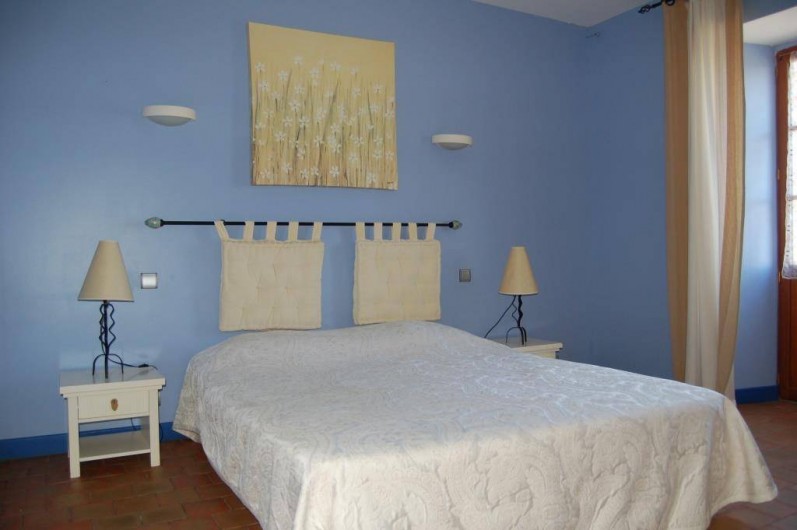 Location de vacances - Gîte à Saint-Médard-d'Excideuil - Chambre 1 gîte La Girouette