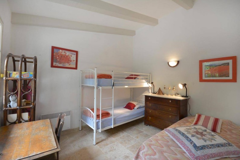 Location de vacances - Mas à Les Baux-de-Provence - 1 des chambres enfants