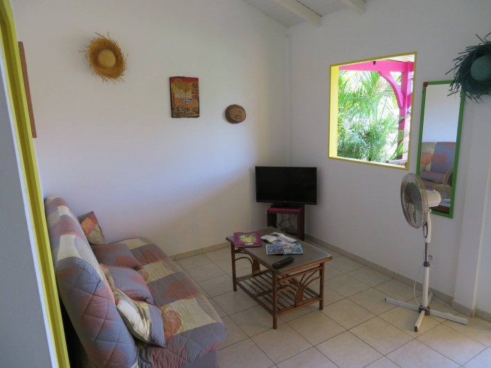 Location de vacances - Gîte à Le Moule - Grand Salon TV bungalow dit "les Saintes"