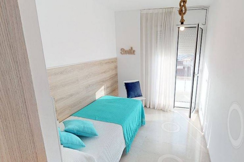 Location de vacances - Appartement à Sant Antoni de Calonge - chambre individuelle avec sortie directe au balcón-terrasse